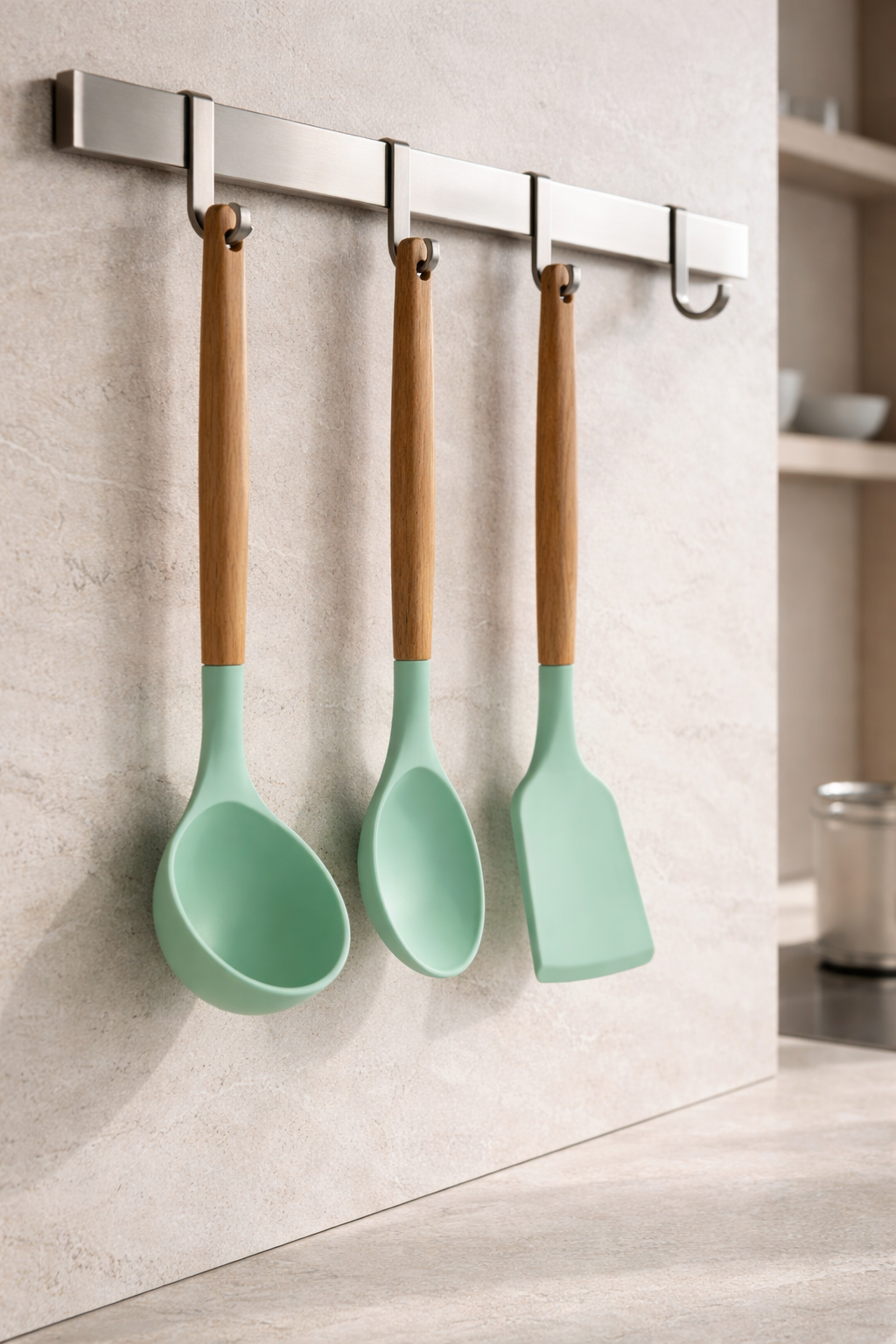 3’lü Silikon Servis Seti – Kepçe, Kaşık ve Spatula (Bambu Saplı) - YEŞİL