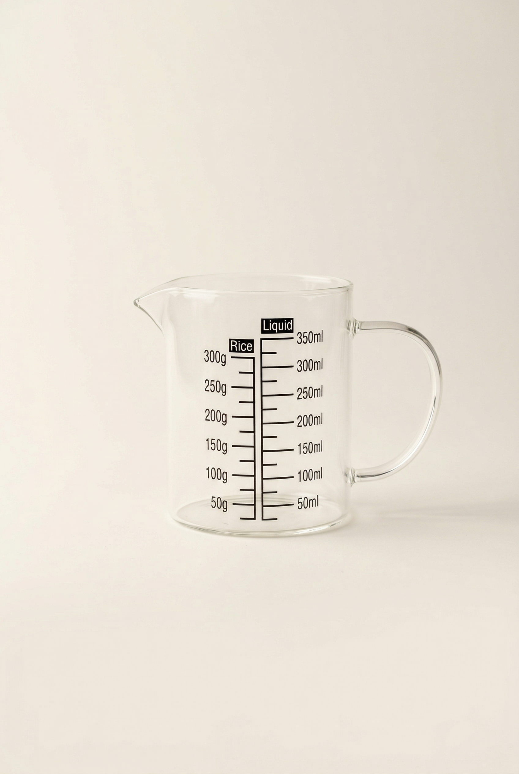 350 ML Cam Ölçek Kabı – Ölçü Skalalı, Isıya Dayanıklı Ölçü Sürahisi