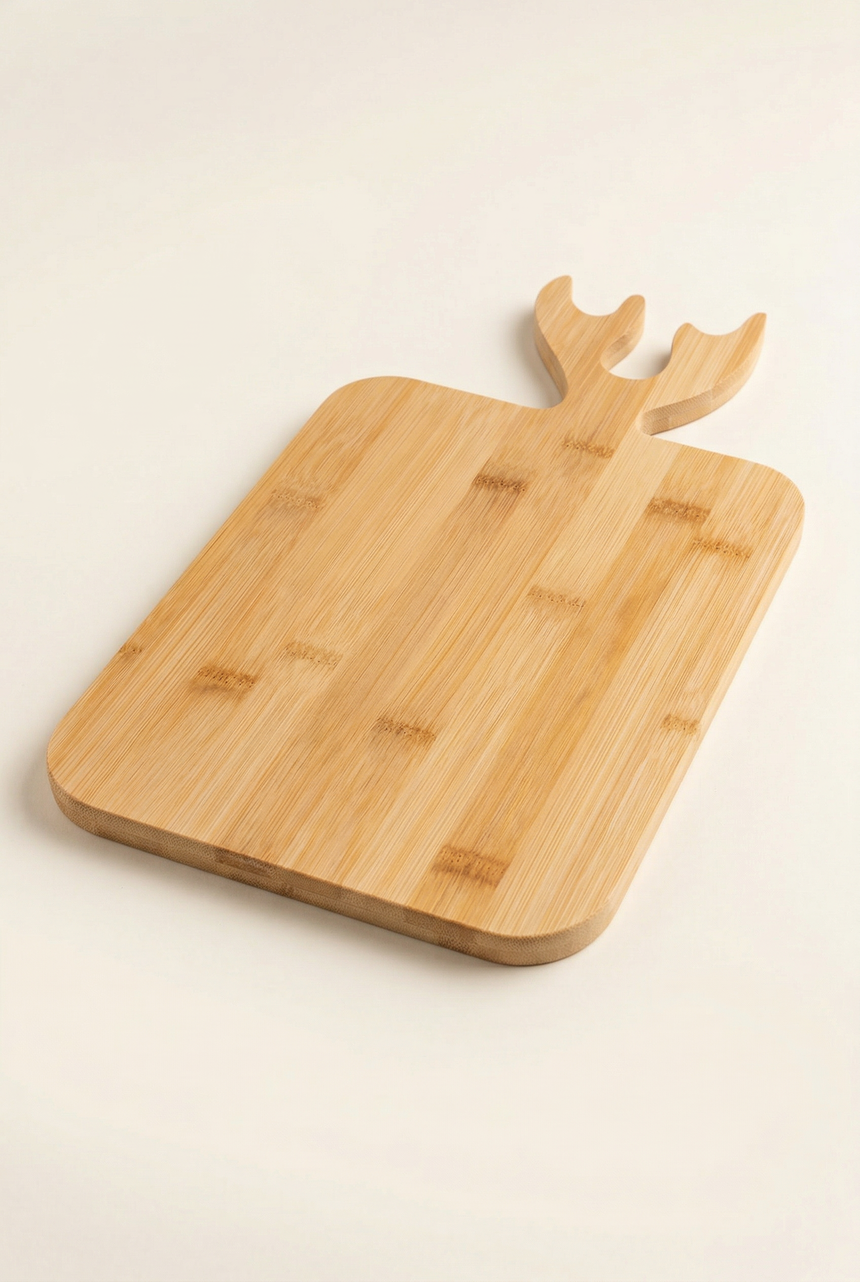 Geyik Dekorlu Dikdörtgen Bambu Kesim Panosu (37x20cm)