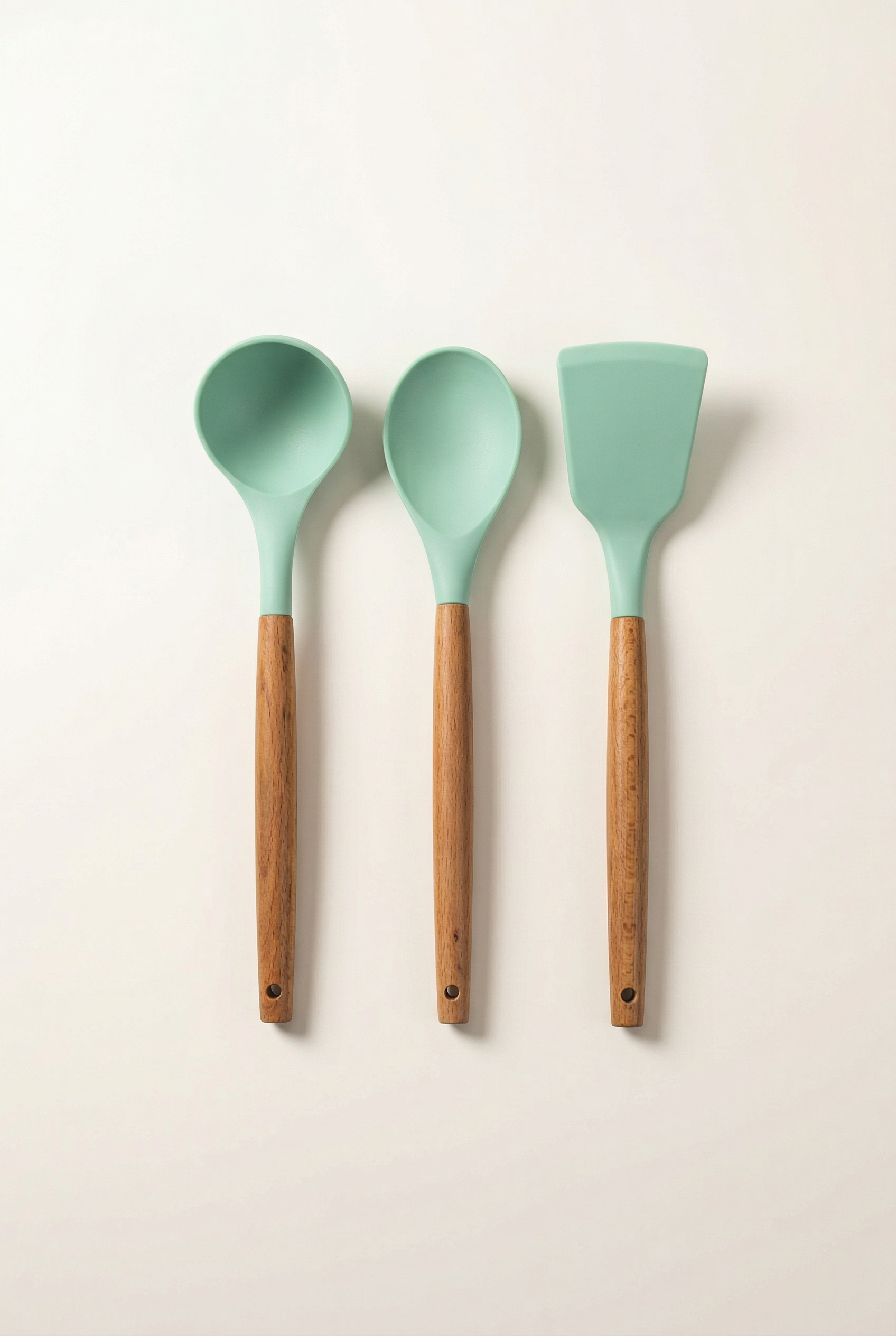 3’lü Silikon Servis Seti – Kepçe, Kaşık ve Spatula (Bambu Saplı) - YEŞİL