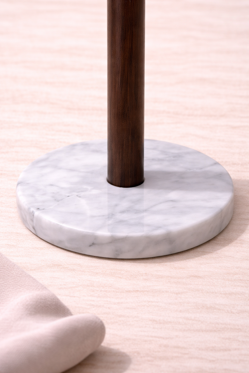 30 Cm Beyaz Mermer Tabanlı Akasya Havluluk